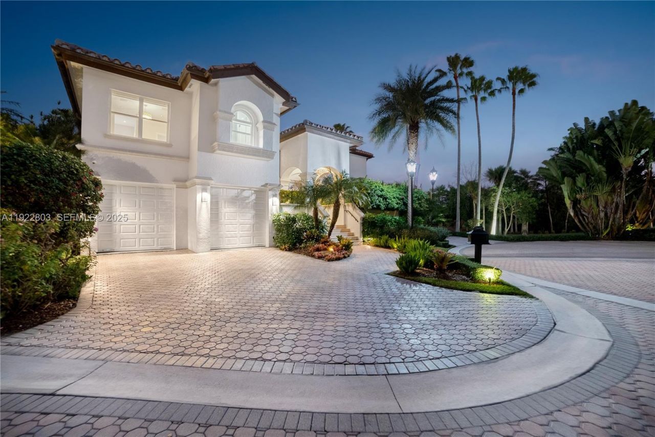 13693 Deering Bay Dr, Coral Gables, FL 33158 Photo