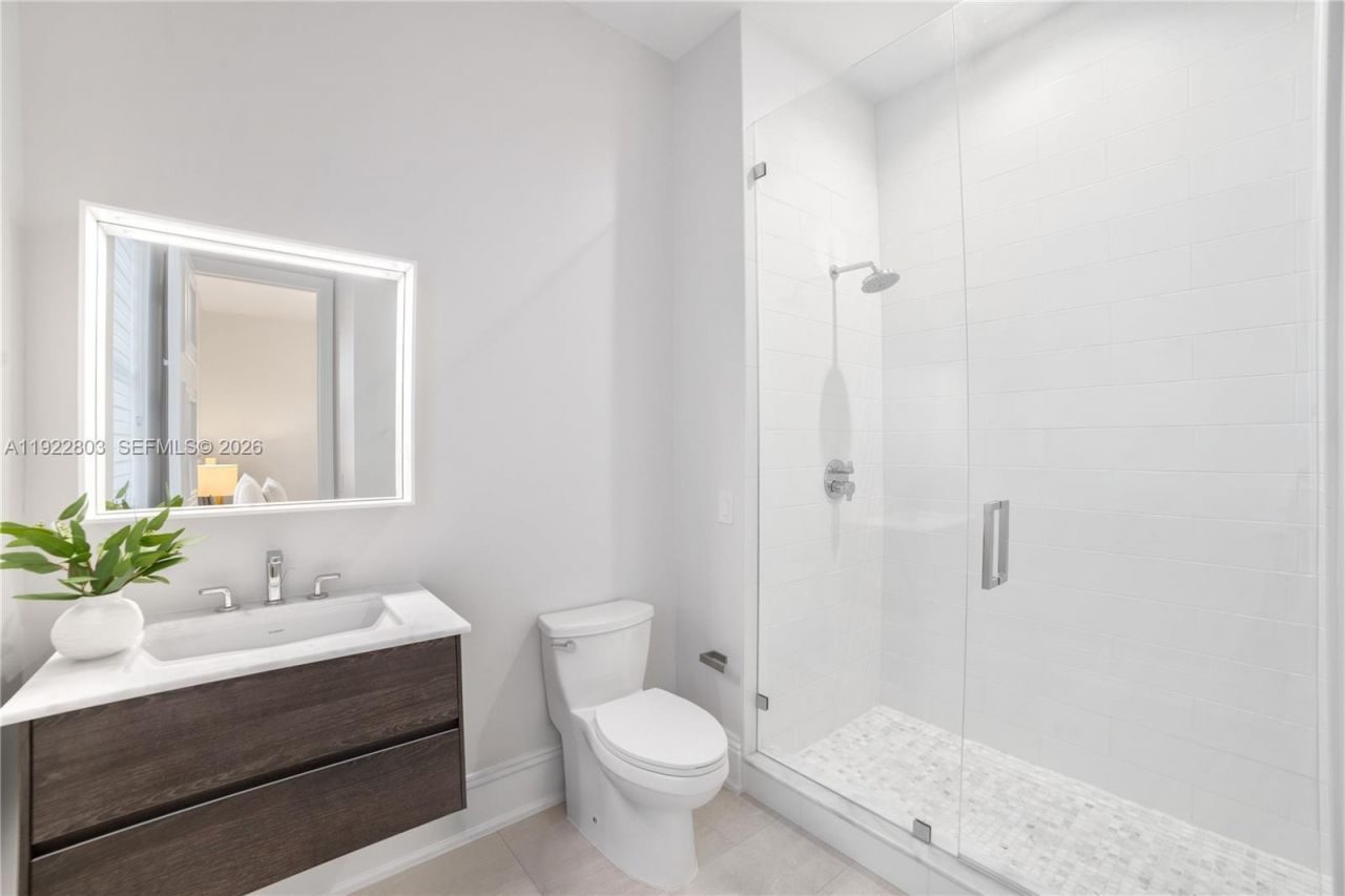 13693 Deering Bay Dr, Coral Gables, FL 33158 Photo