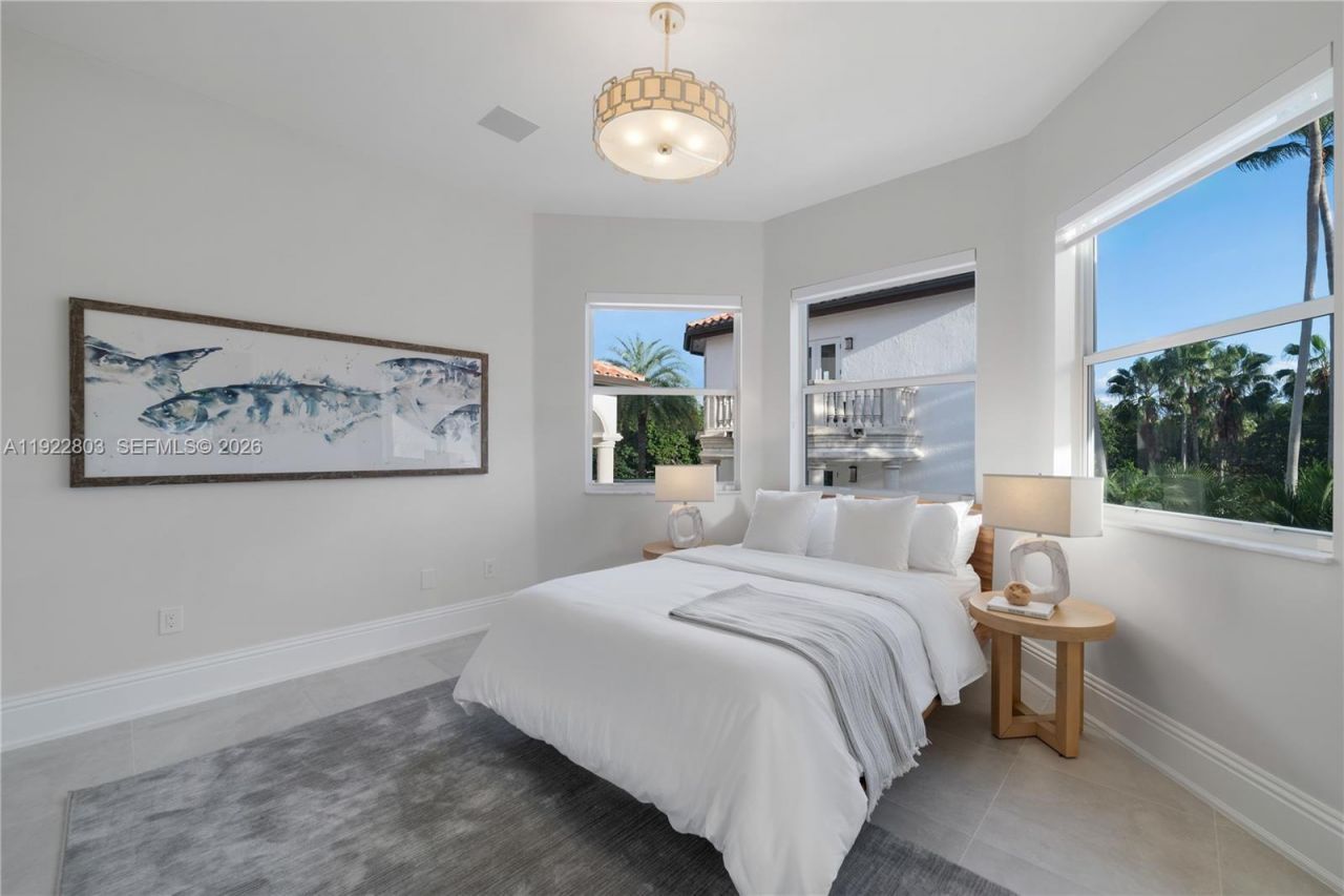 13693 Deering Bay Dr, Coral Gables, FL 33158 Photo