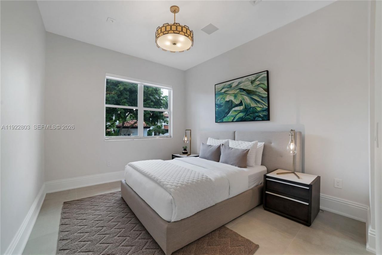 13693 Deering Bay Dr, Coral Gables, FL 33158 Photo