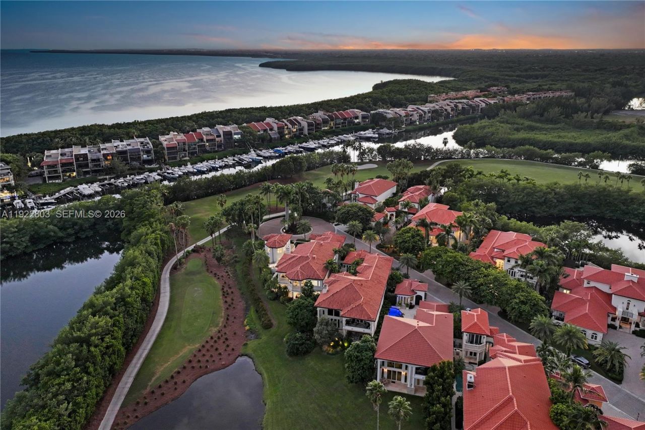 13693 Deering Bay Dr, Coral Gables, FL 33158 Photo