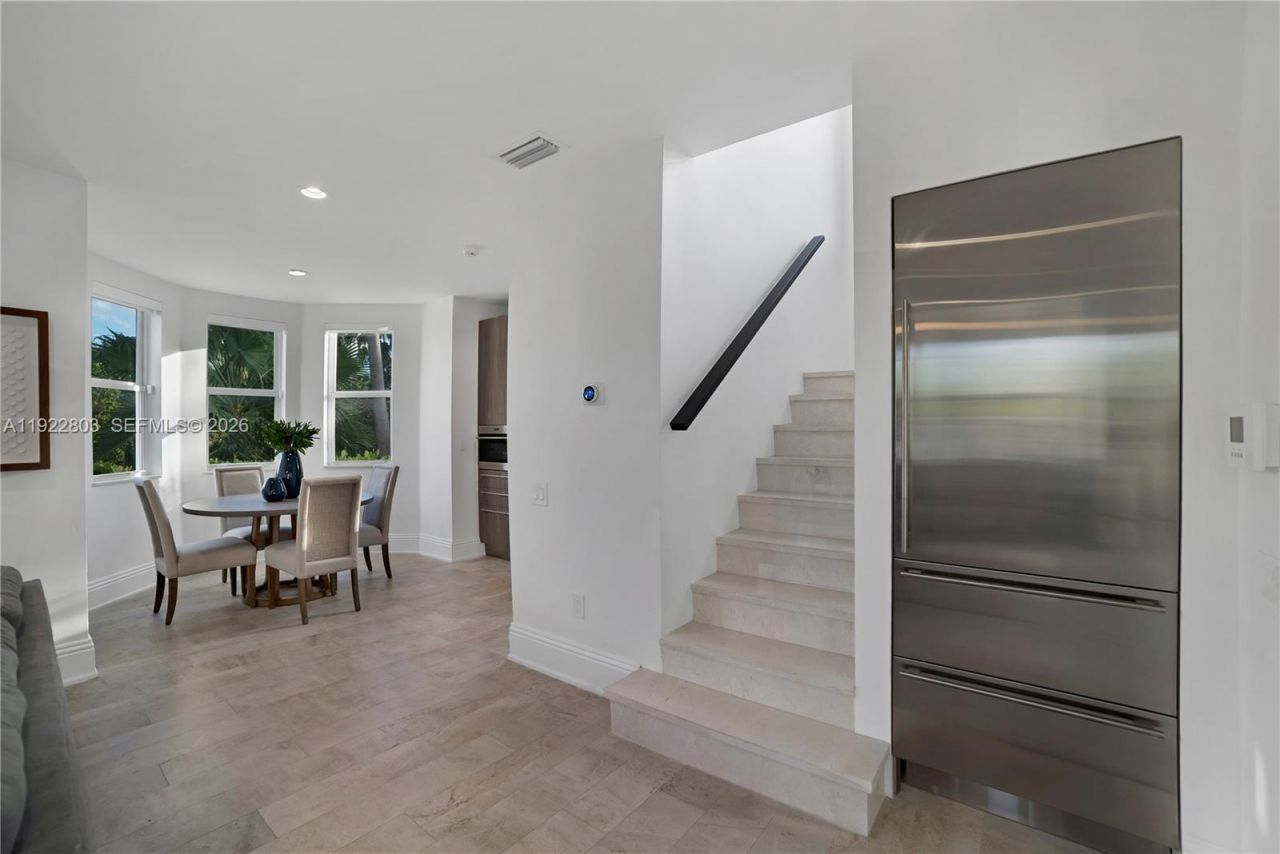 13693 Deering Bay Dr, Coral Gables, FL 33158 Photo