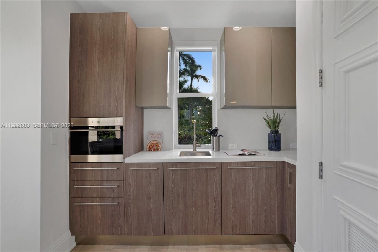 13693 Deering Bay Dr, Coral Gables, FL 33158 Photo