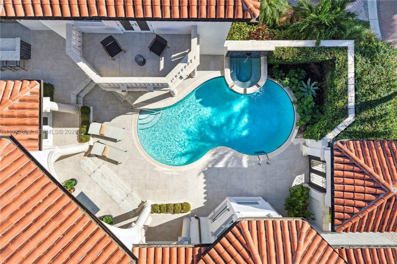 13693 Deering Bay Dr, Coral Gables, FL 33158 Photo