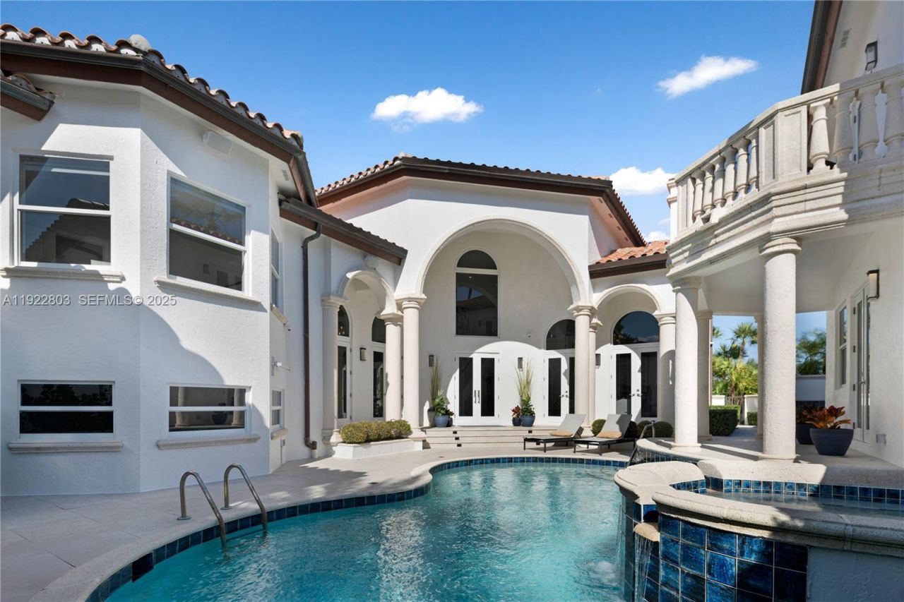 13693 Deering Bay Dr, Coral Gables, FL 33158 Photo