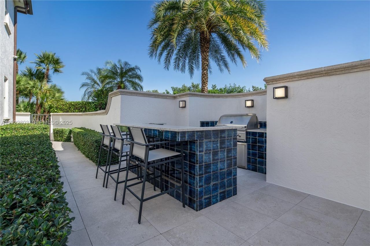 13693 Deering Bay Dr, Coral Gables, FL 33158 Photo