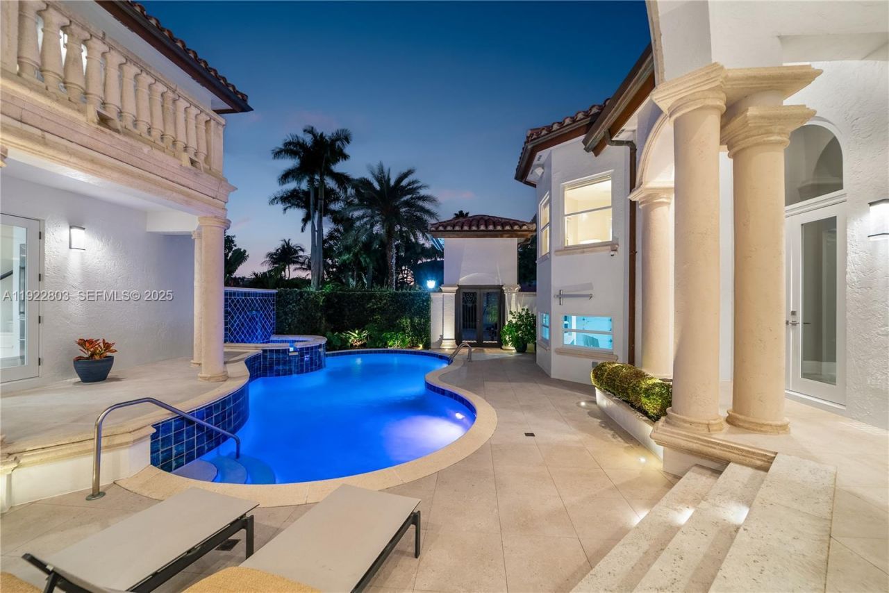 13693 Deering Bay Dr, Coral Gables, FL 33158 Photo