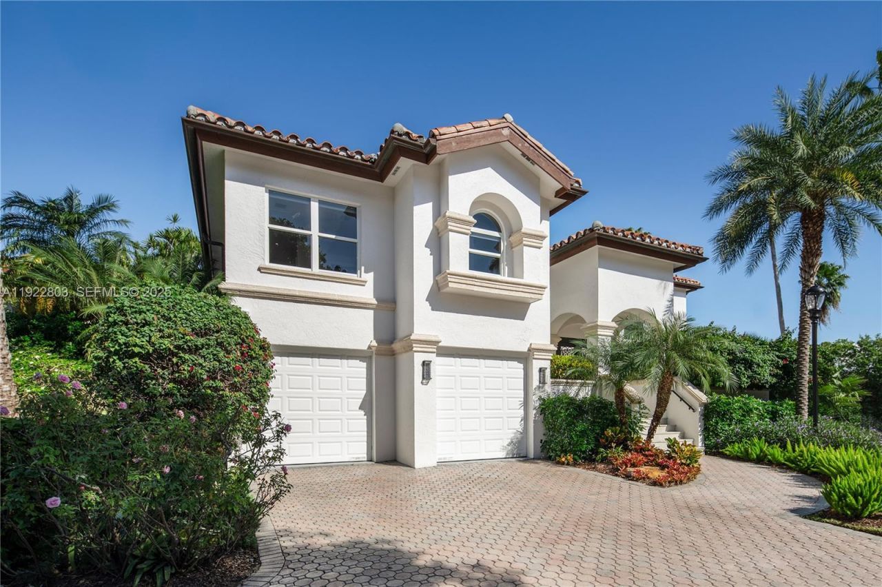 13693 Deering Bay Dr, Coral Gables, FL 33158 Photo