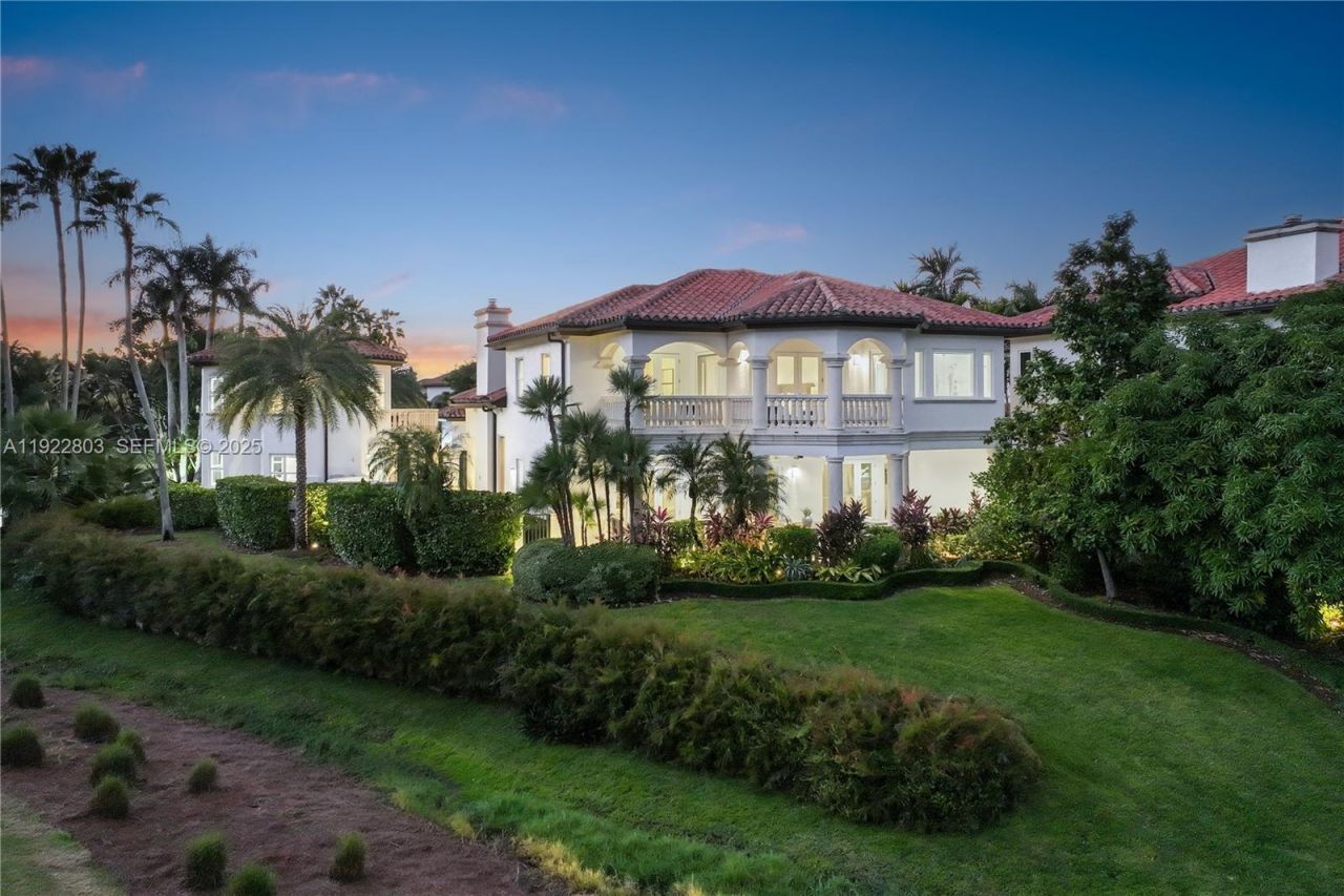 13693 Deering Bay Dr, Coral Gables, FL 33158 Photo