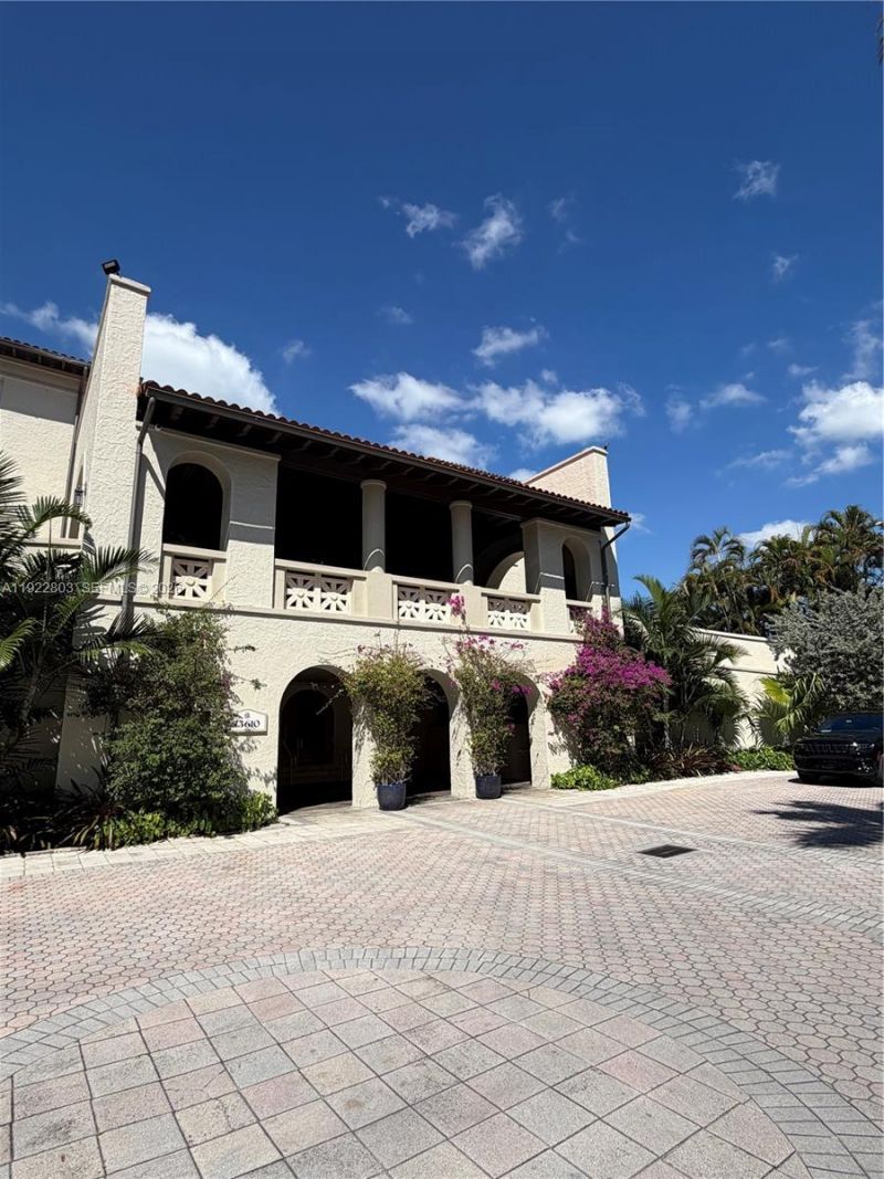 13693 Deering Bay Dr, Coral Gables, FL 33158 Photo