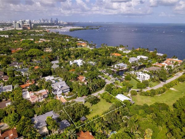 3400 S Moorings Way, Coconut Grove, FL 33133