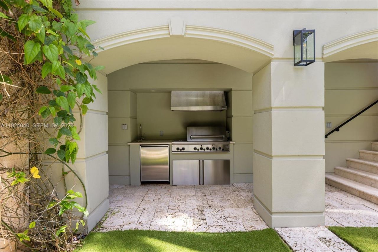 3460 S Moorings Way, Miami, FL 33133 Photo