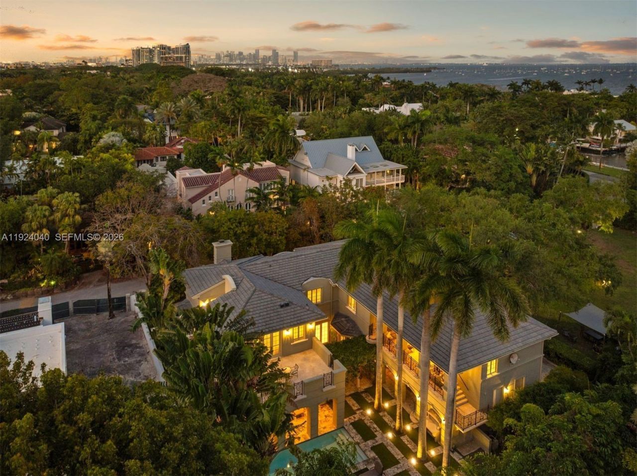 3460 S Moorings Way, Miami, FL 33133 Photo