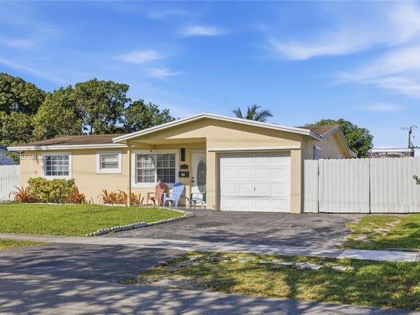 2211 NW 46th Ave, Lauderhill, FL 33313