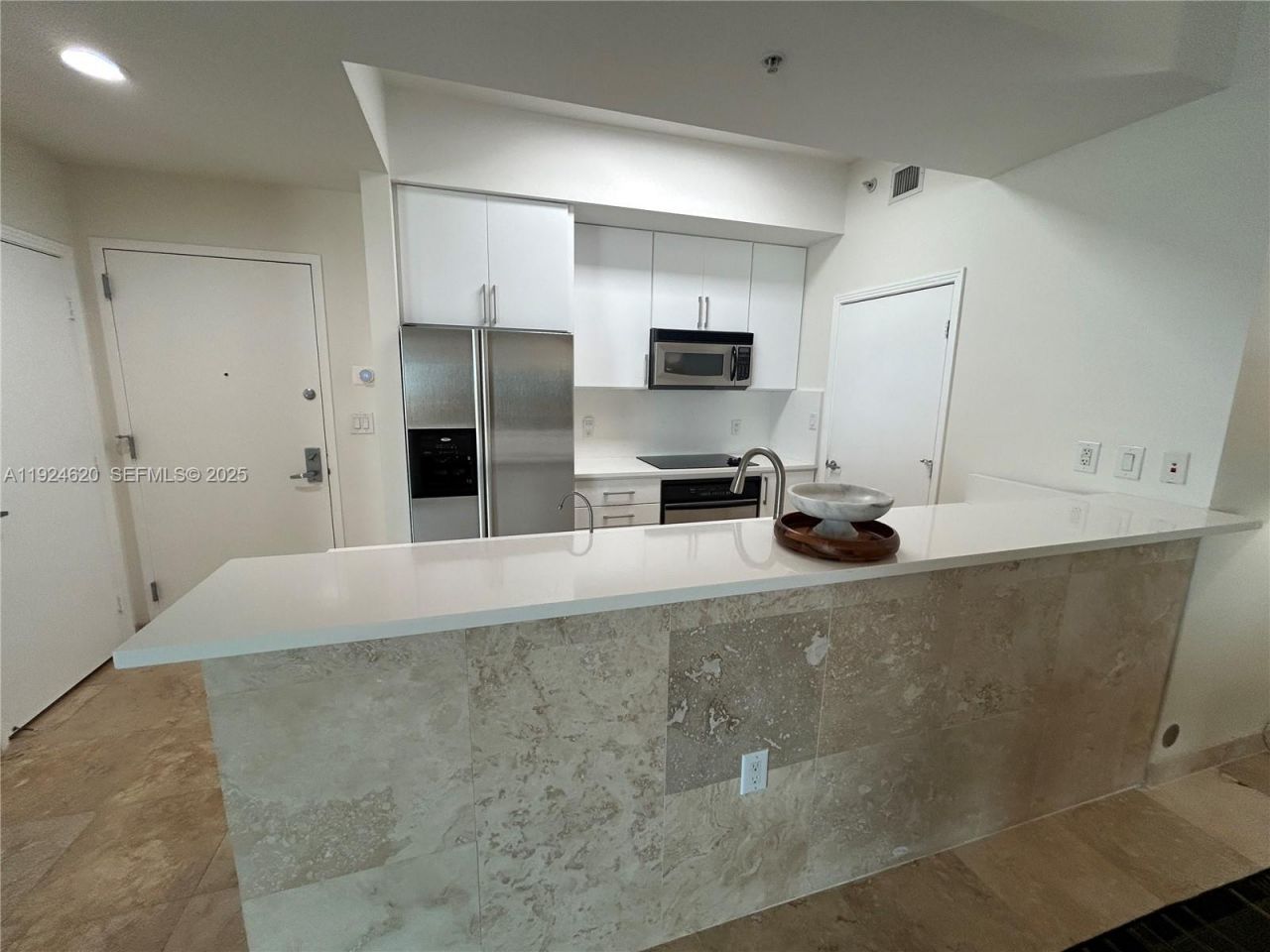 9055 SW 73 Ct, Unit 809, Miami, FL 33156 Photo