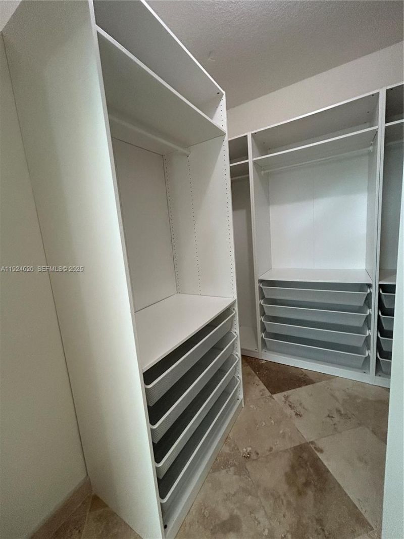 9055 SW 73 Ct, Unit 809, Miami, FL 33156 Photo