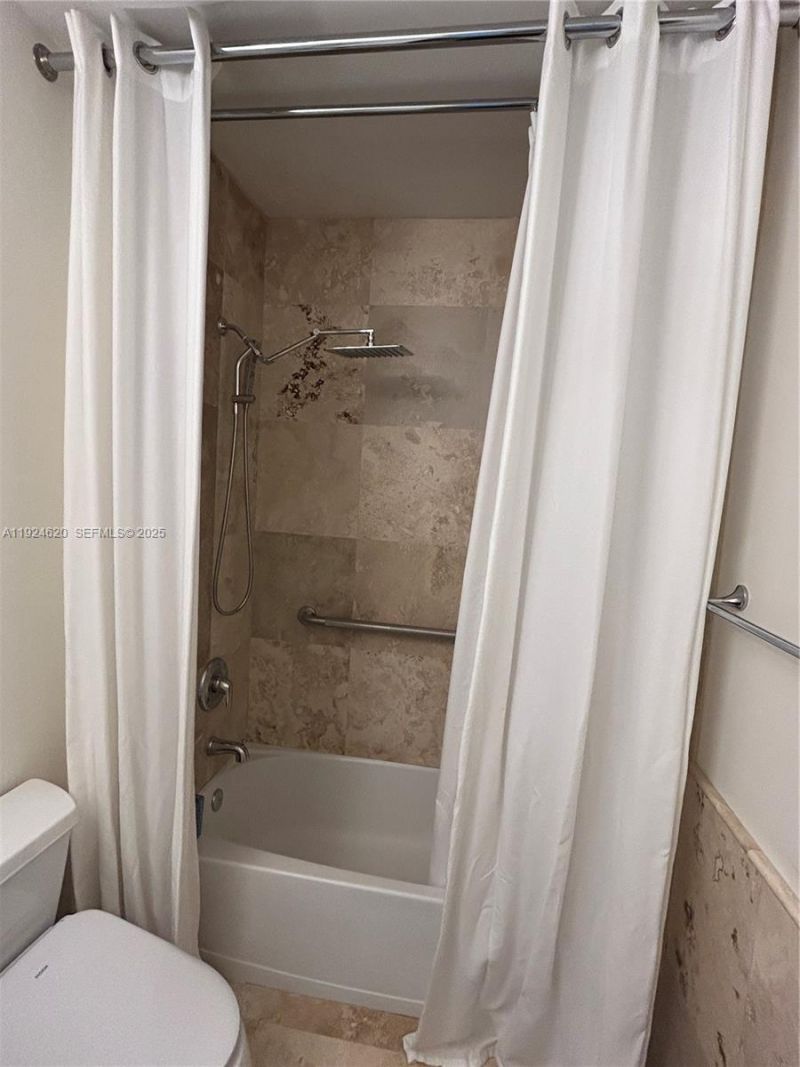 9055 SW 73 Ct, Unit 809, Miami, FL 33156 Photo