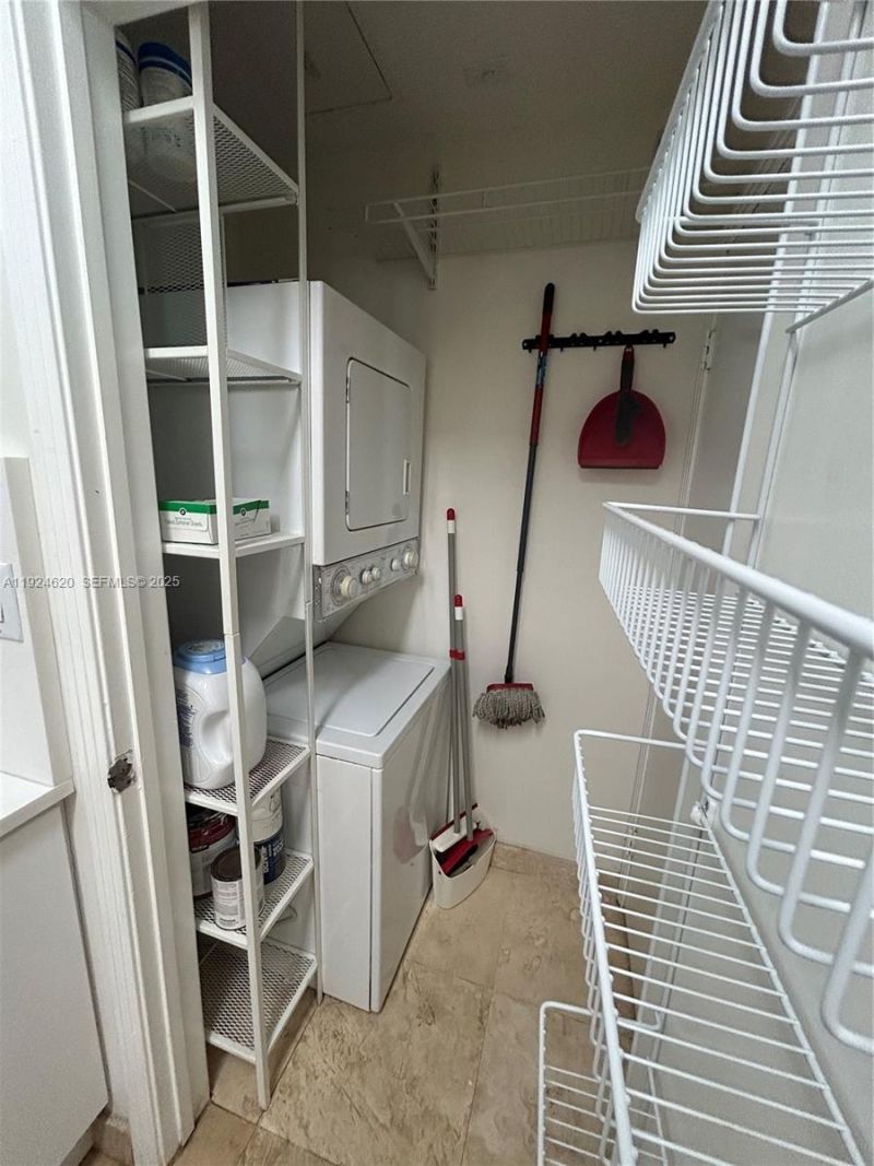 9055 SW 73 Ct, Unit 809, Miami, FL 33156 Photo