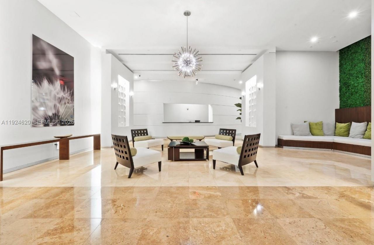 9055 SW 73 Ct, Unit 809, Miami, FL 33156 Photo