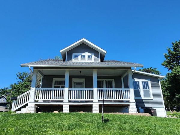 1511 State Street, Tama, IA 52339