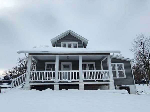 1511 State Street, Tama, IA 52339