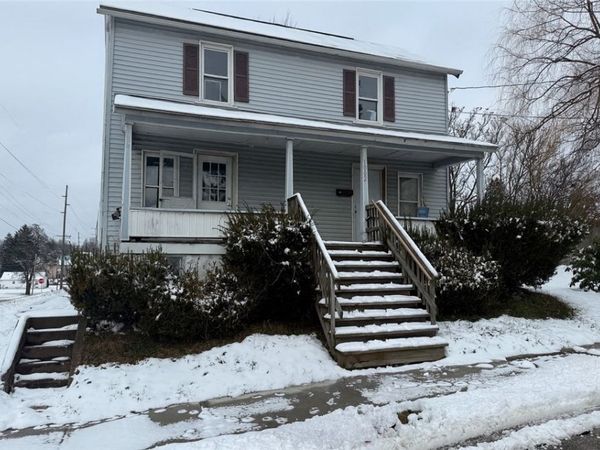 1002 Webster St, Farrell, PA 16121