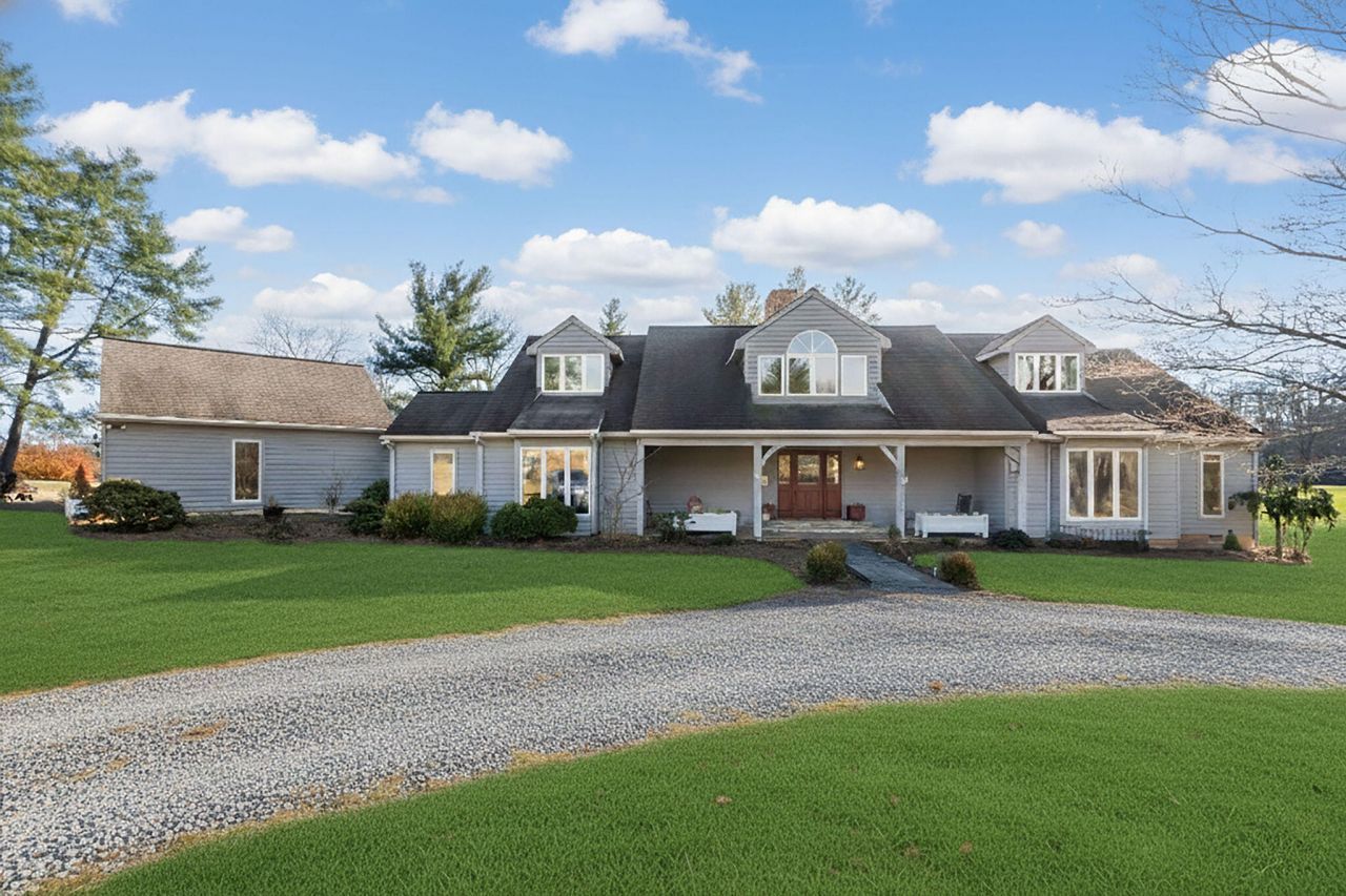 70 Donington Ln, Lexington, VA 24450