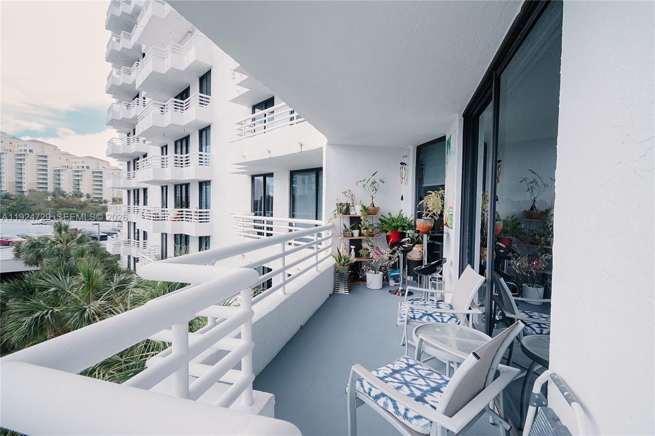 3300 NE 192nd St, Unit 515, Aventura, FL 33180 Photo