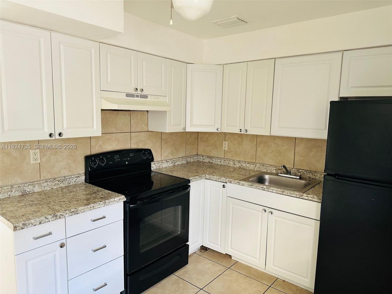 521 SW 9th St, Unit 1, Hallandale Beach, FL 33009 Photo