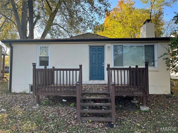 9833 Balboa Drive, St Louis, MO 63136