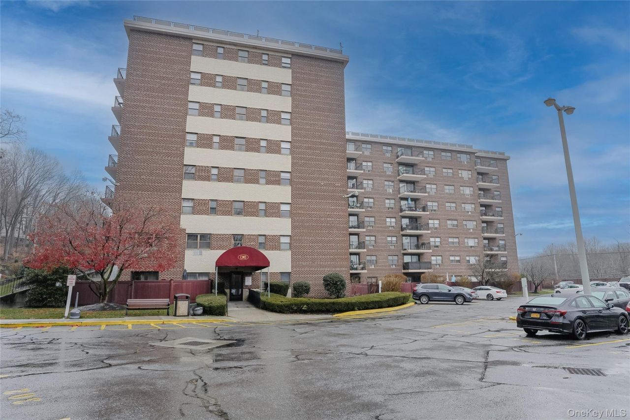 100 Diplomat Drive, Unit 8M, Mount Kisco, NY 10549 Main Photo