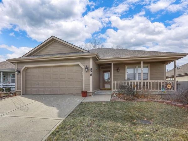 528 S Saturn Drive, Raymore, MO 64083