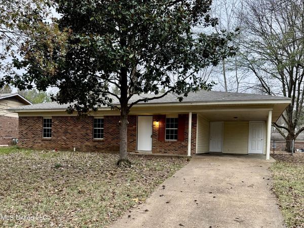 5074 Fleetwood Cove, Horn Lake, MS 38637