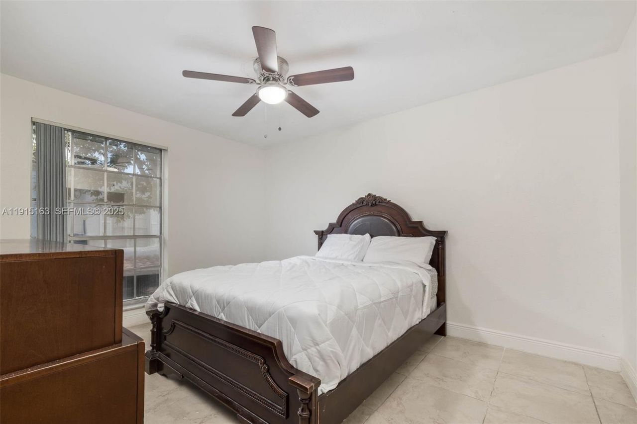 10748 N Kendall Dr, Unit N22, Miami, FL 33176 Photo