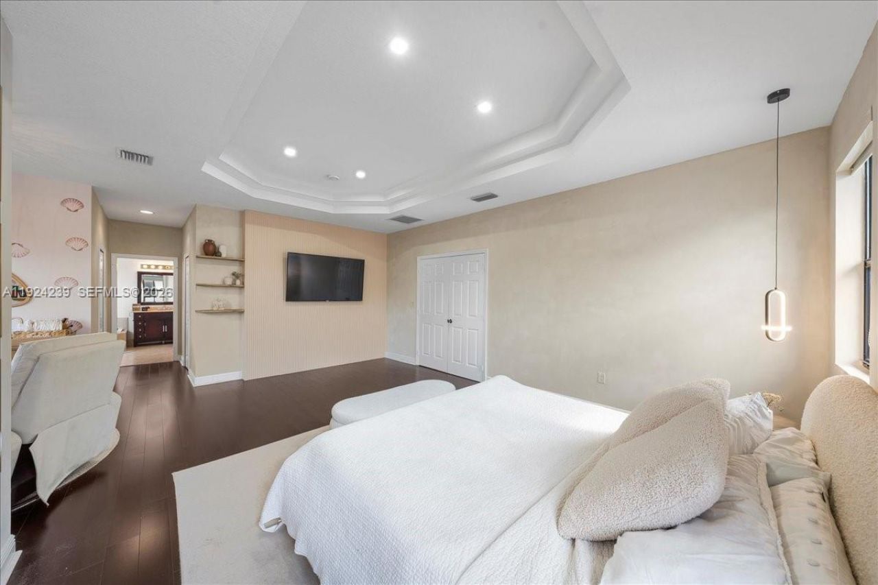 984 NW 104th Ave, Miami, FL 33172 Photo