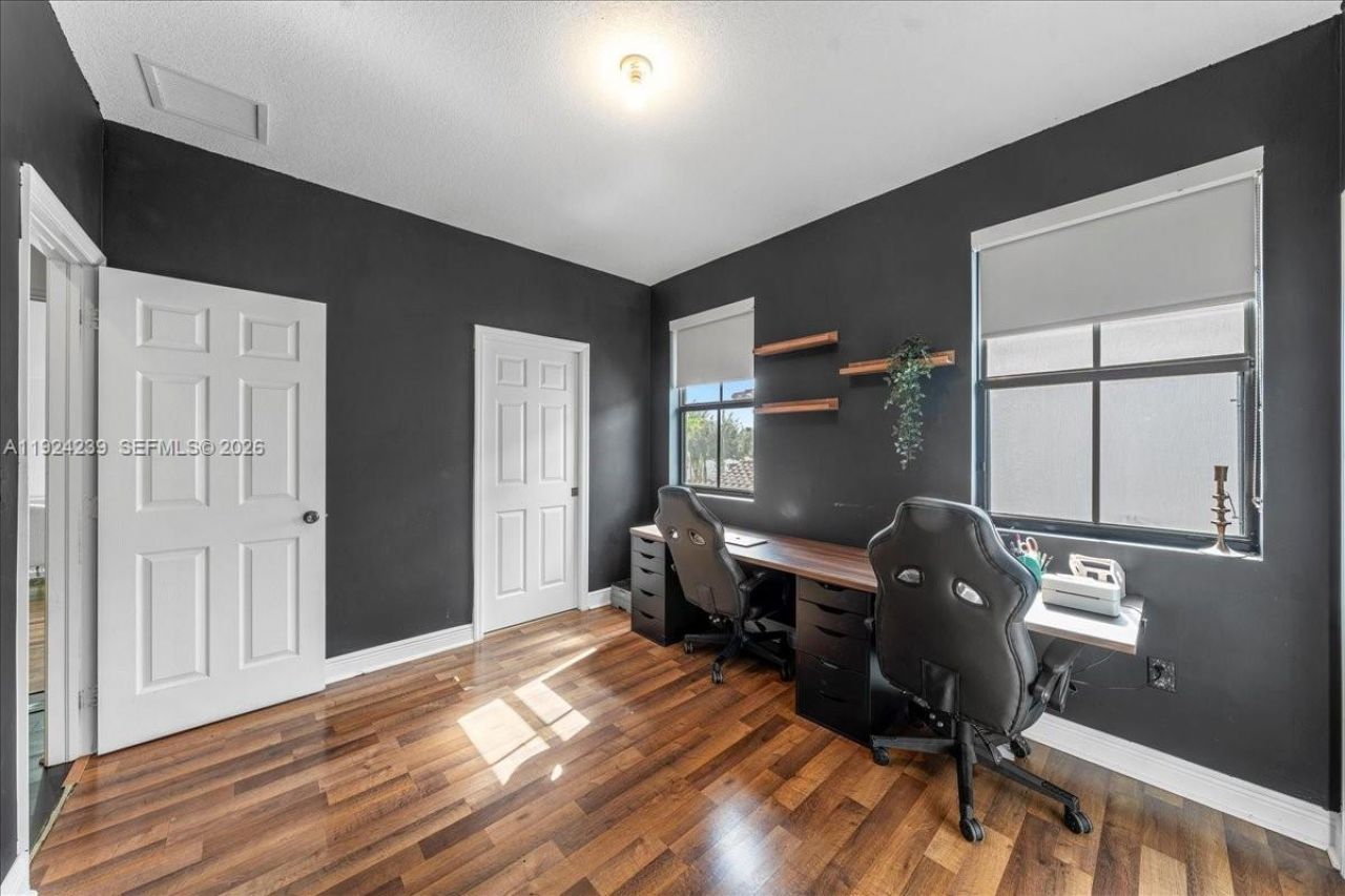 984 NW 104th Ave, Miami, FL 33172 Photo