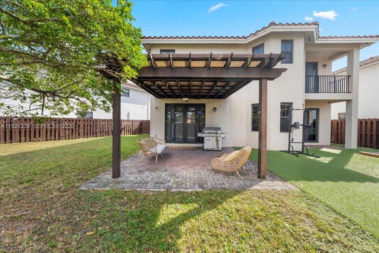 984 NW 104th Ave, Miami, FL 33172 Photo