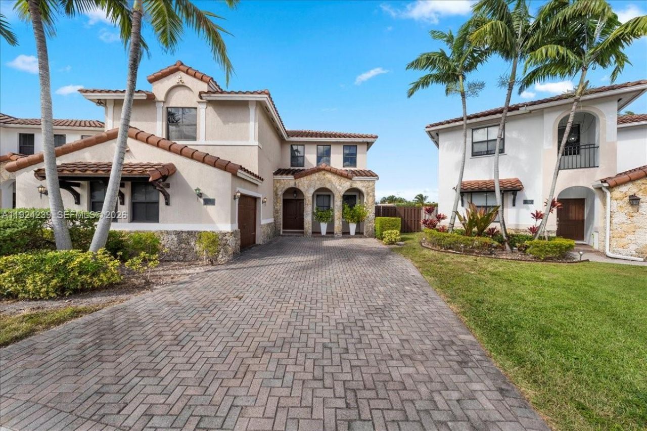 984 NW 104th Ave, Miami, FL 33172 Photo