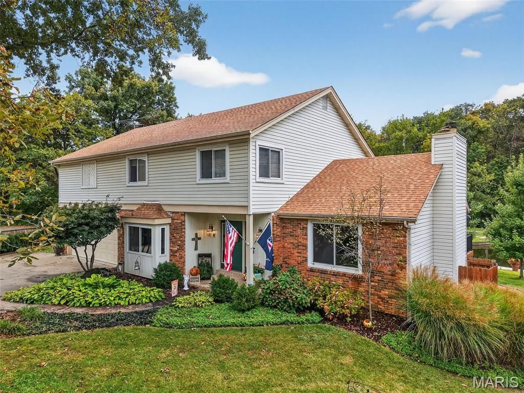 617 Lakeview Road, Lake Saint Louis, MO 63367 Main Photo