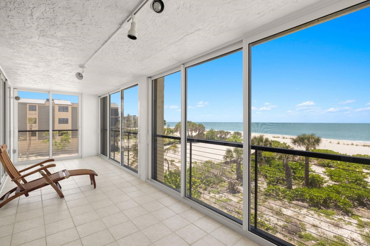 2915 W Gulf Dr, Unit A-201, Sanibel, FL 33957 Photo