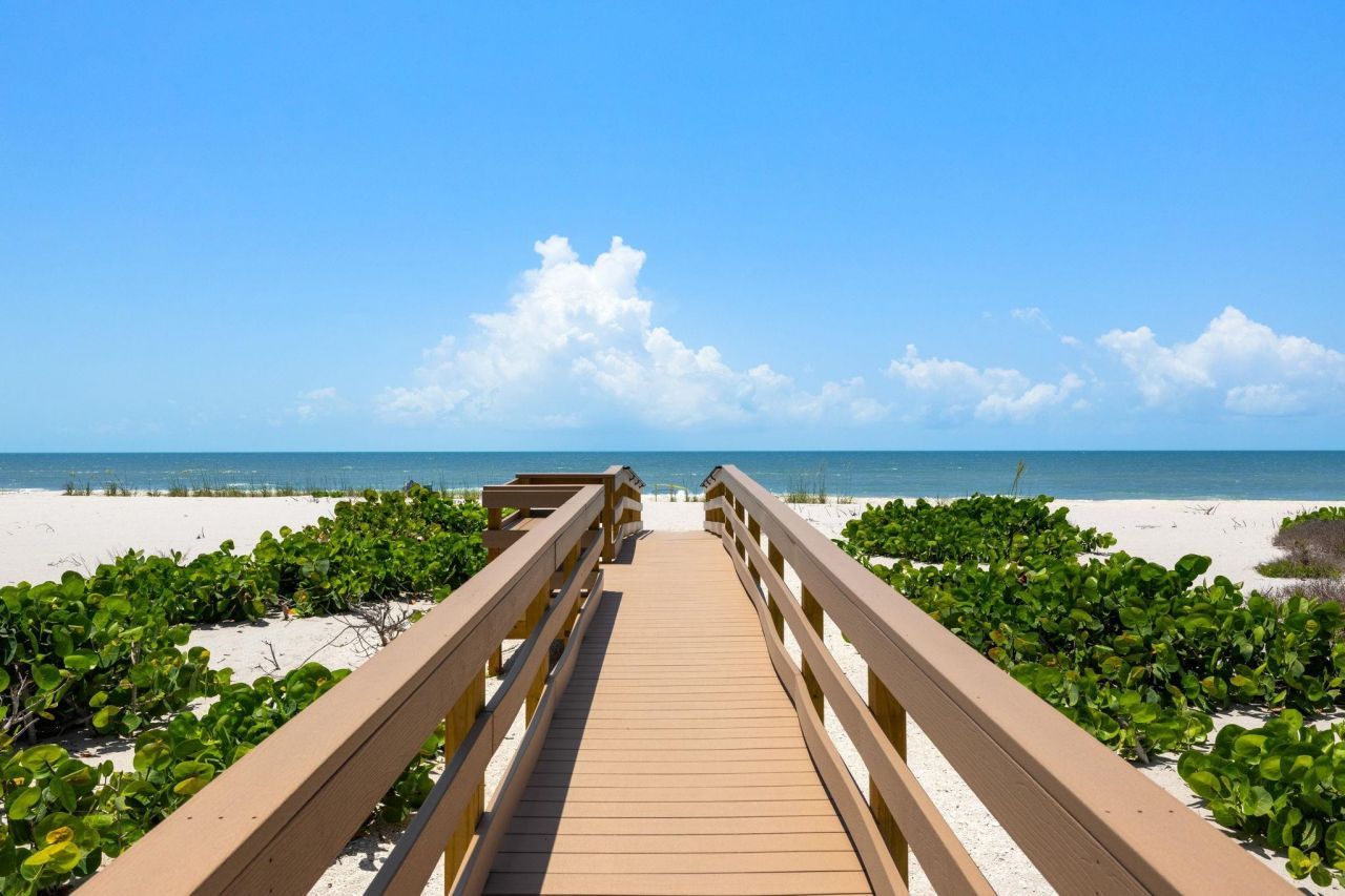 2915 W Gulf Dr, Unit A-201, Sanibel, FL 33957 Photo