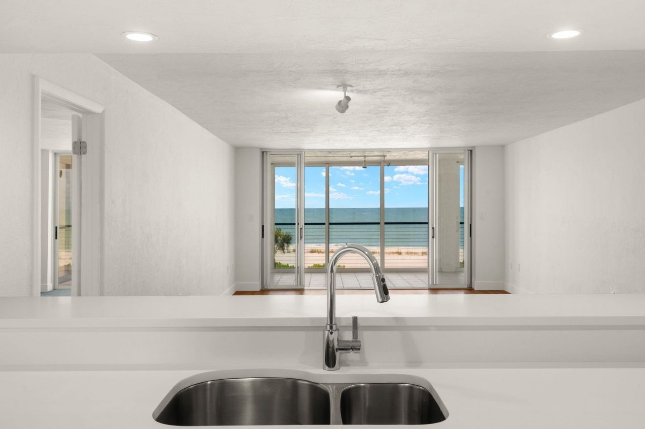 2915 W Gulf Dr, Unit A-201, Sanibel, FL 33957 Photo