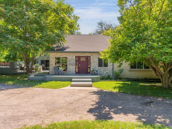 20665 Weiland Road, Lincolnshire, IL 60069