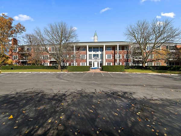 3427 Vollmer Road, Unit 202, Flossmoor, IL 60422