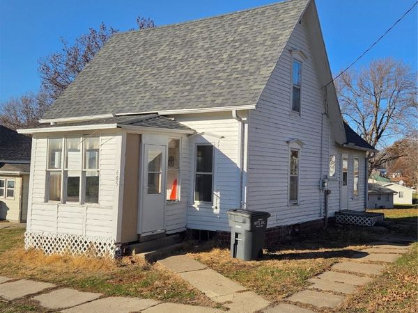 605 Stuart Street, Adair, IA 50002