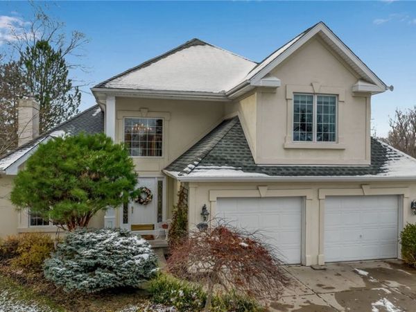 39 Wickendon Court, Williamsville, NY 14221