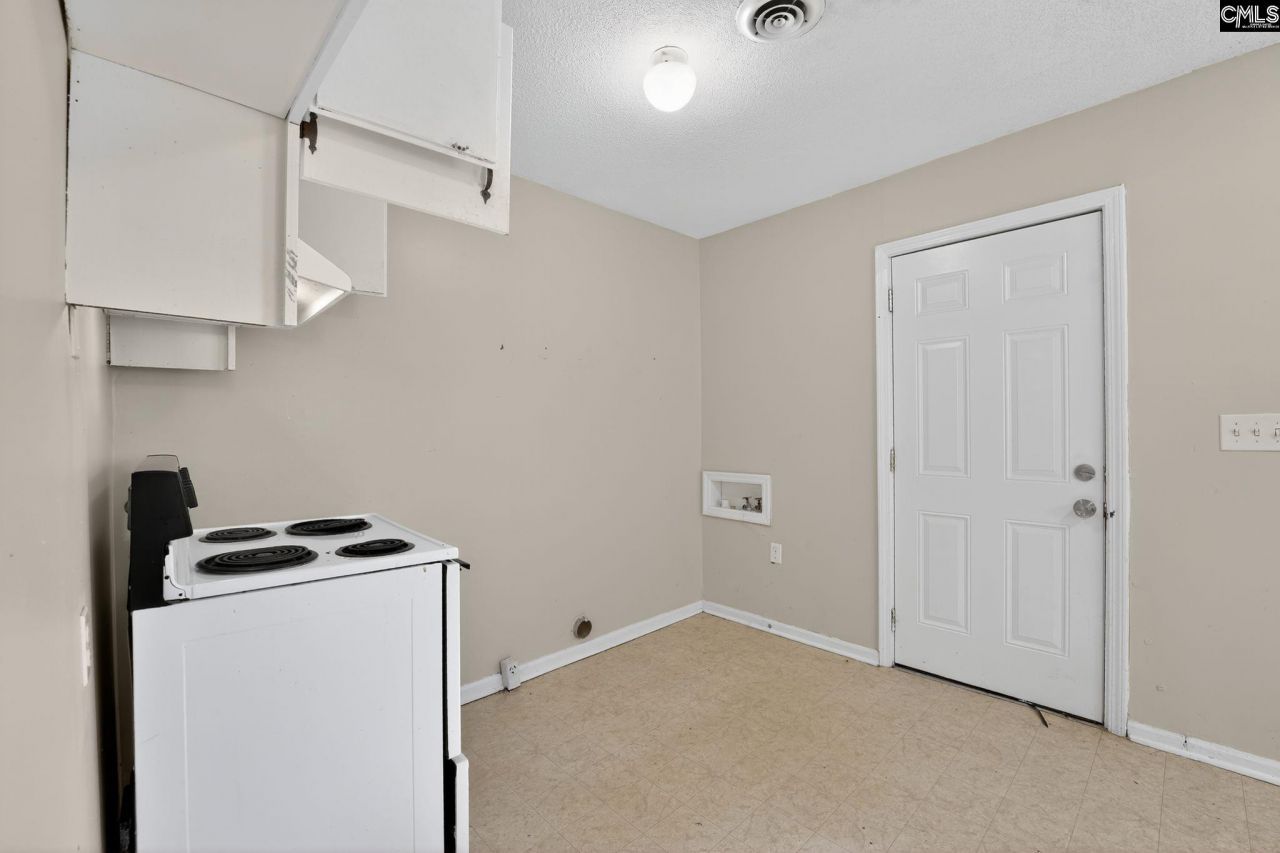 309 Galbra Street Photo 14