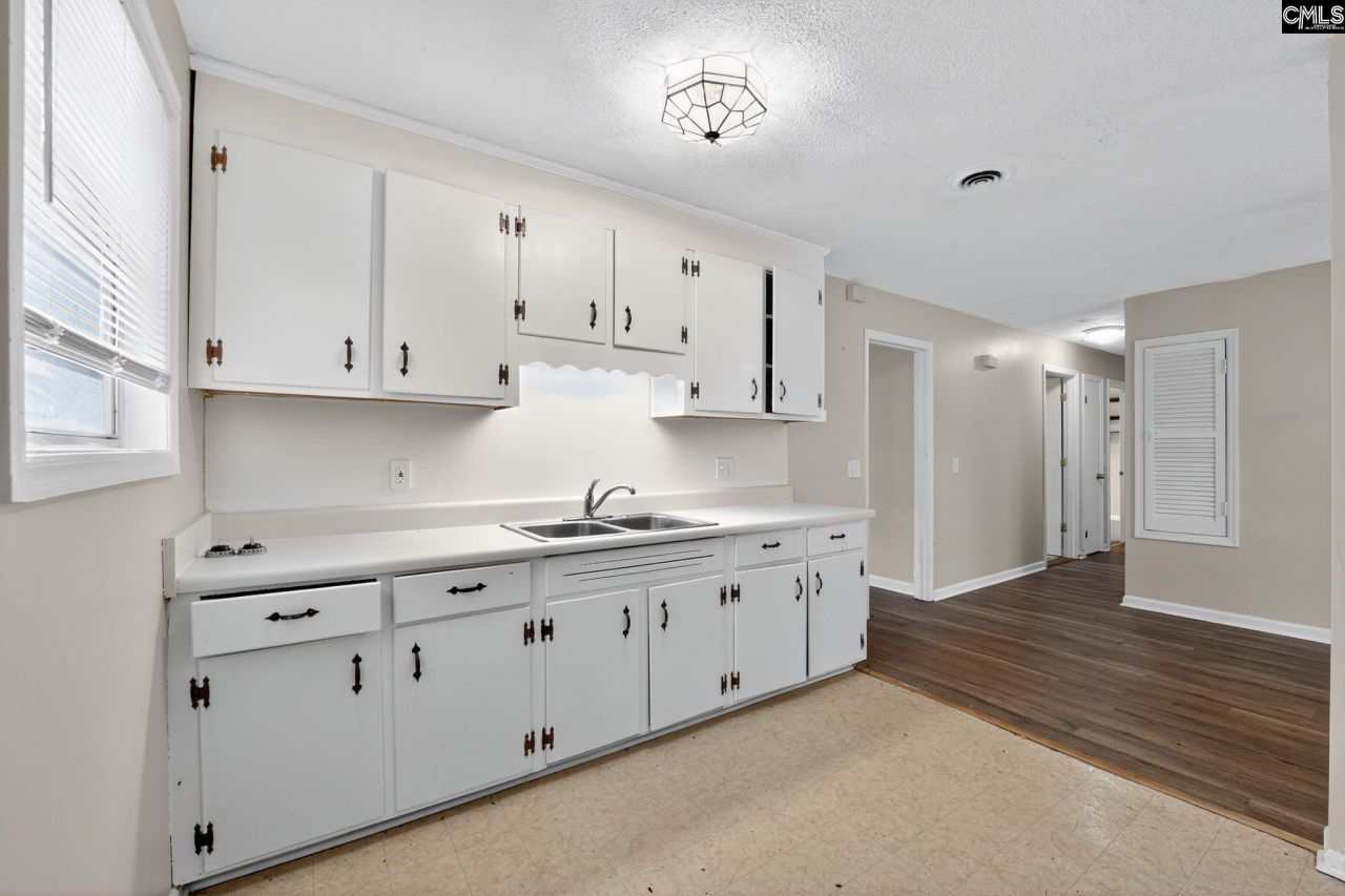 309 Galbra Street Photo 16