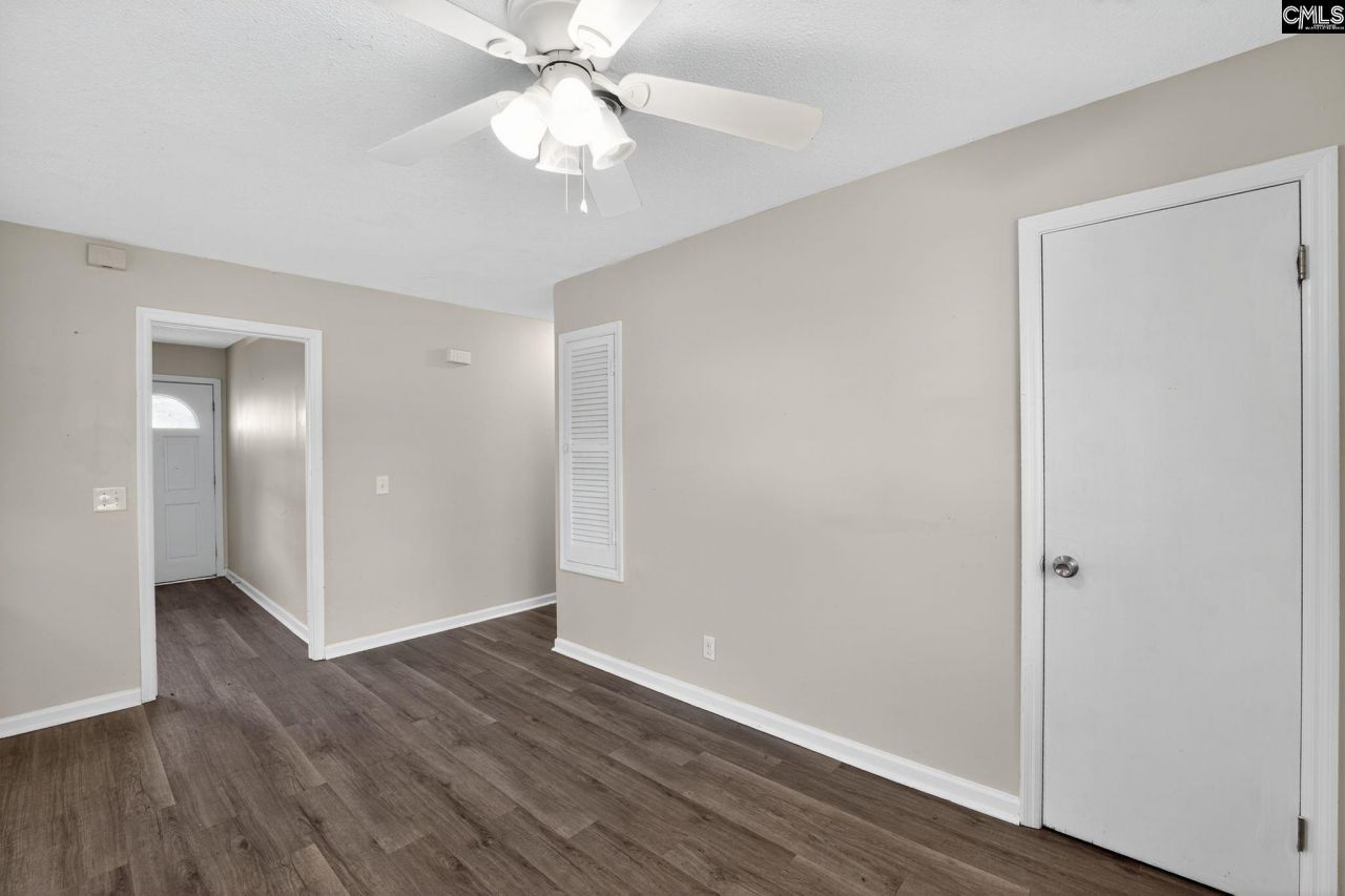 309 Galbra Street Photo 18