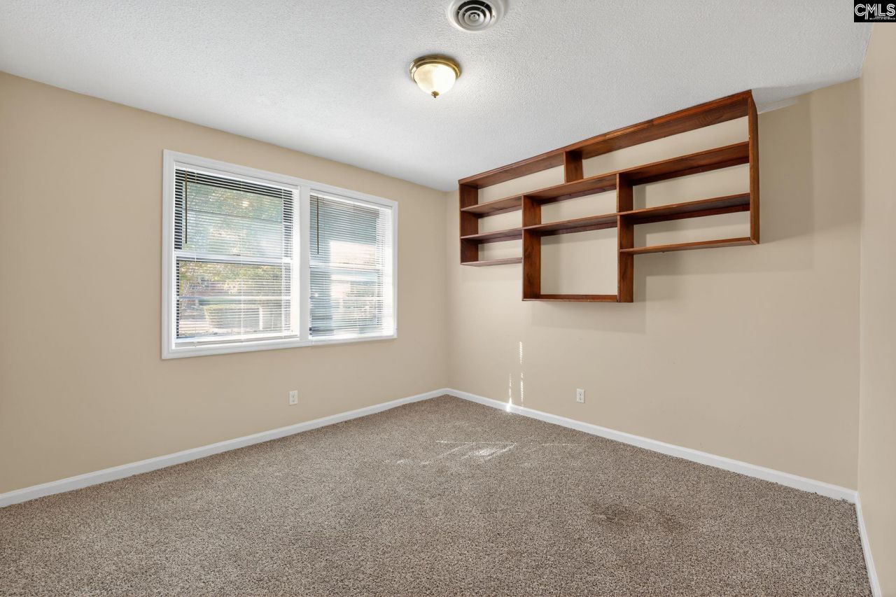 309 Galbra Street Photo 25